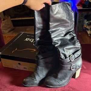 EUC diba black knee high boots with heels (size 10M)